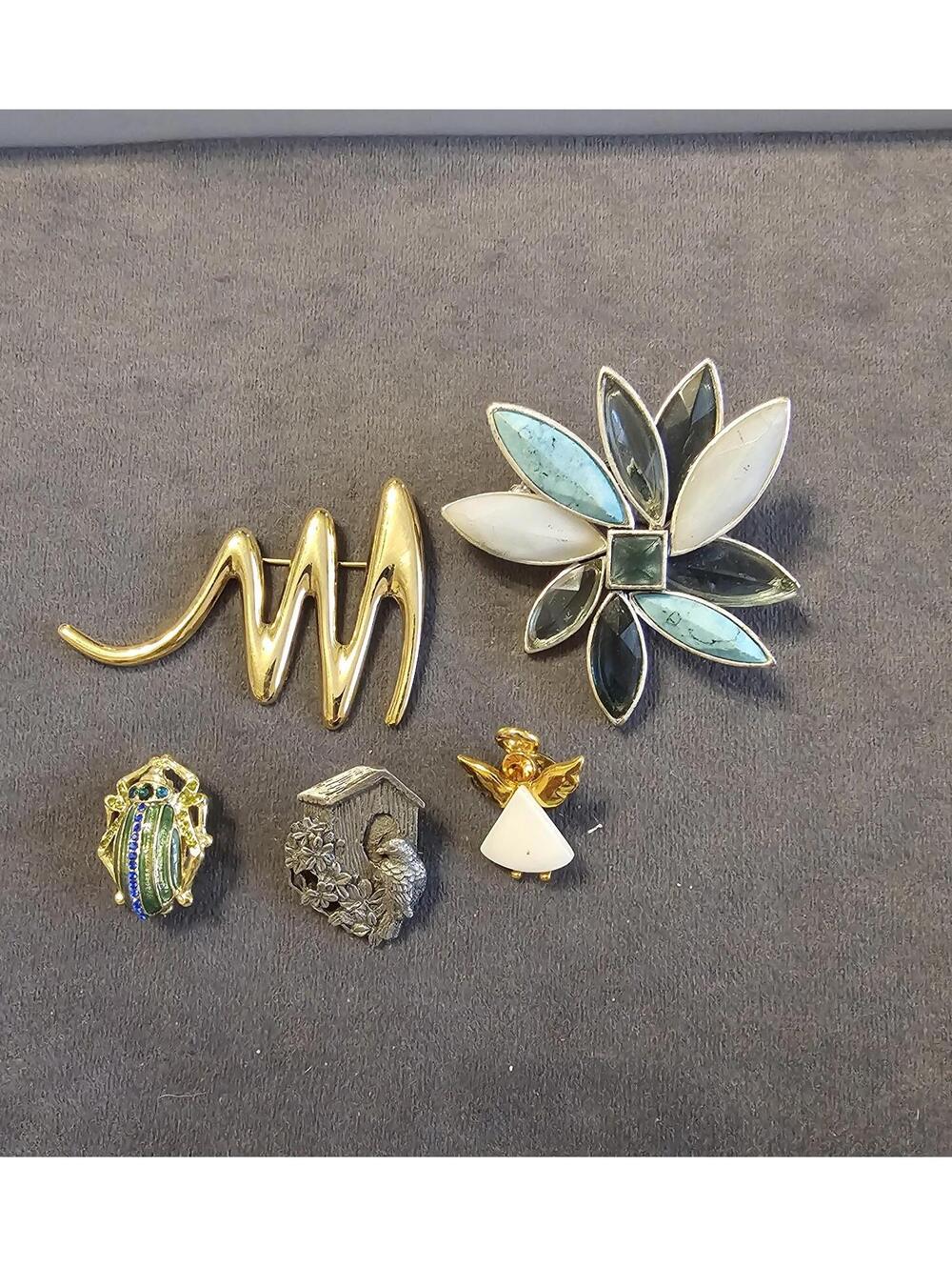 Vintage To Modern Brooch Lot